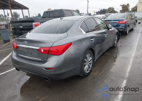 2015 Infiniti Q50 Premium z USA, uszkodzony, nr VIN JN1BV7AP8FM341892